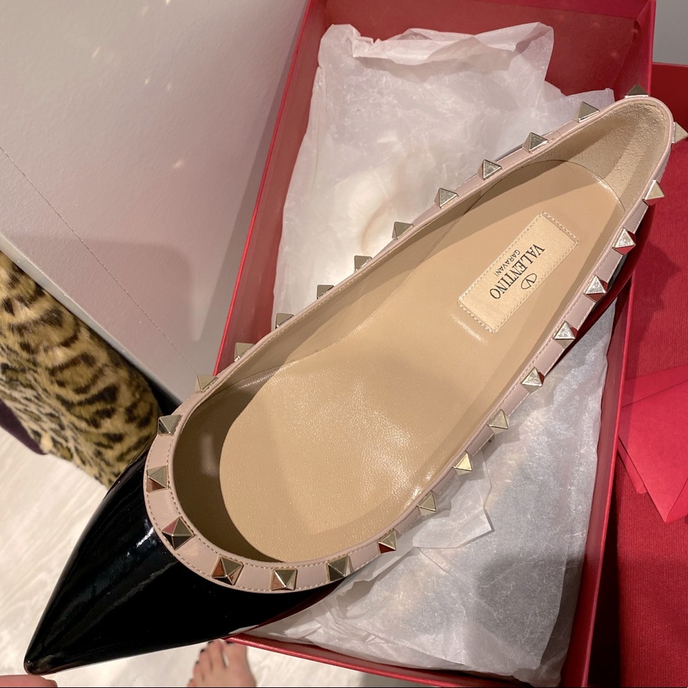 Valentino Rockstud BRAND NEW Patent Leather Gold Studded Flats size 40